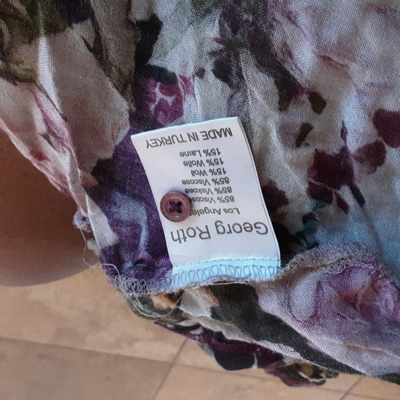 Georg Roth Flower Print Tunic - Picture 6 of 6